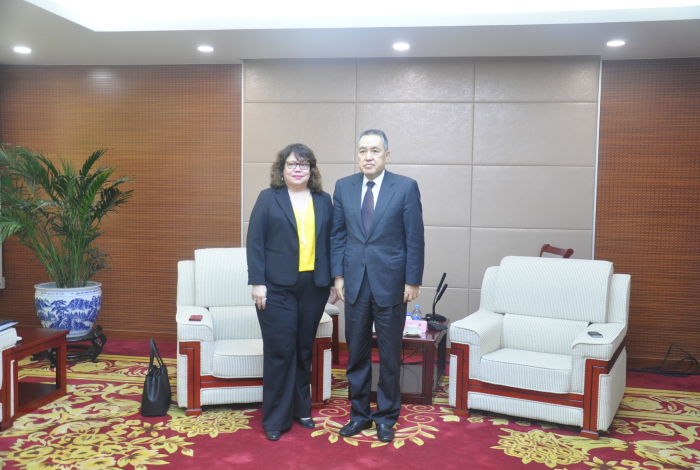 张茅会见塞舌尔共和国 驻中国特命全权大使薇薇安・福克-塔夫